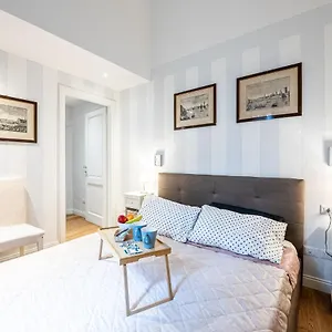 https://elegante-casa-ai-piedi-di-piazzale-michelangelo.it-tuscanyhotel.com